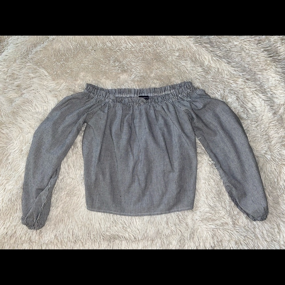 Brandy Melville off the shoulder top